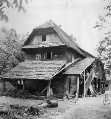 Gušće (Sisak) - Katnica „kuća na trijem“, građena 1888. godi