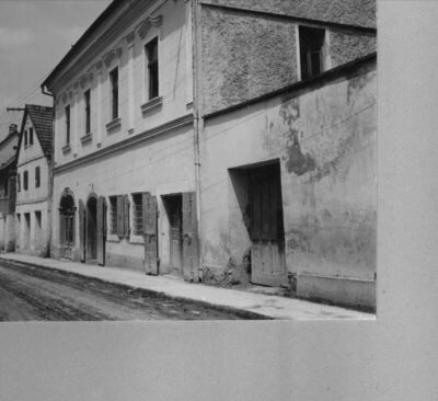 Hrvatska Kostajnica - Ulica Davorina Trstenjaka, kbr. 44 - u