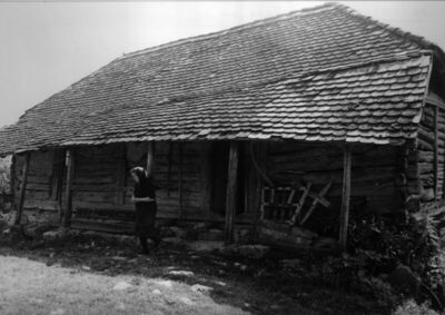 Švrakarica (Dvor na Uni) - Kuća Ruže Medaković, drvena, građ