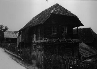 Gorička (Dvor na Uni) - Kuća Duje Kukića, drvena, znatnije d