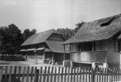 Borojevići (Donji Kukuruzari) - Rustični ambijent kuće kbr. 