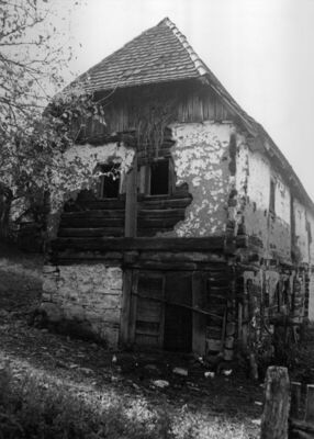 Oraovica (Dvor na Uni) - Kuća Adama Puhača pod istim krovom 