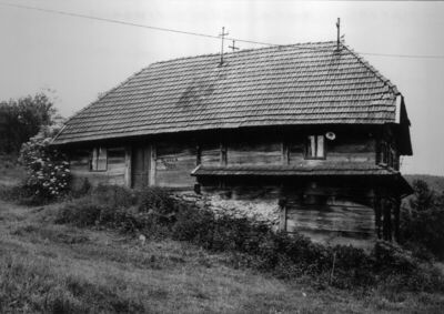Gornji Žirovac (Dvor na Uni) - Kuća Vasilija Suzića, drvena,