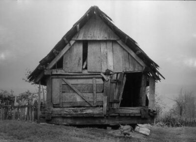 Lovska (Novska) - Svinjac (frontalni pogled) u sklopu okućni