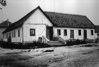 Vrginmost (Gvozd) - Prizemnica građena na kanat i ožbukana s