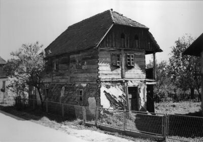 Unčani (Dvor na Uni) - Kuća Bare Špančić, pogled s ulice, ku