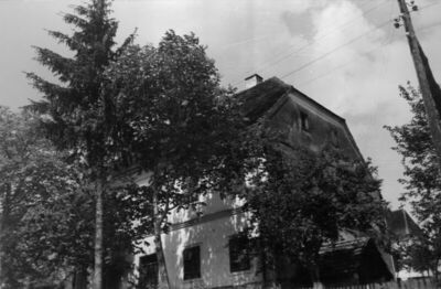 Gornja Jelenska (Popovača) - Župni dvor smješten u kasnobaro