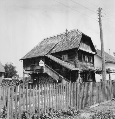 Letovanić (Lekenik) - Drvena katnica kbr. 57, vez „na hrvats
