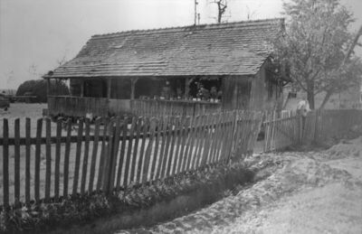 Osekovo (Popovača) - Stambena drvena prizemnica, vlasnik Stj