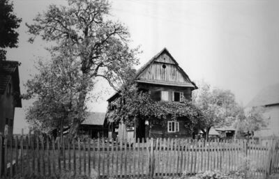 Kutinsko Selo (Kutina) - Stambena katnica, gospodarske zgrad