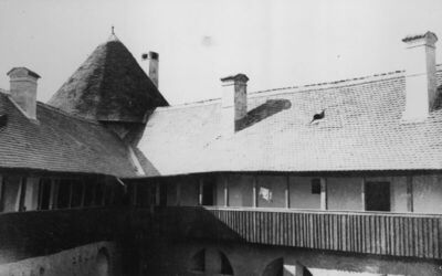 Sisak - Stari grad - Detalj: pogled na južni ugao galerije (