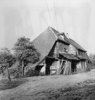 Gušće (Sisak) - Stambena katnica kbr. 121, vez „na hrvatske 
