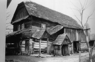 Stari Brod (Lekenik) - Stara drvena kuća, pogled na zabatno 