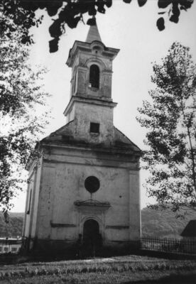 Dvor na Uni - Kapela sv. Petra i Pavla - Glavno pročelje s k
