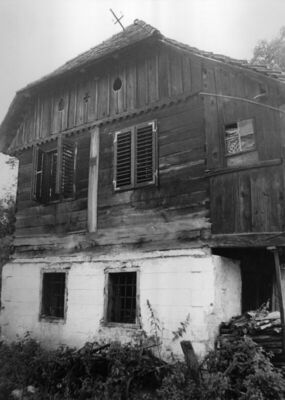 Oraovica (Dvor na Uni) - Kuća Mihajla Puhača, pogled na zaba
