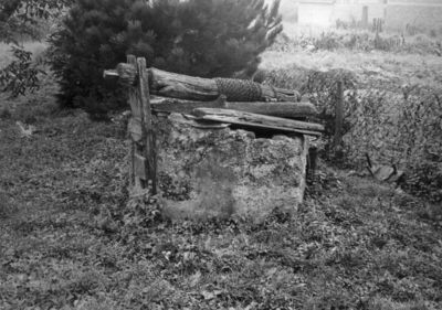 Zamlača (Dvor na Uni) - Bunar - „čatrnja” u vlasništvu Anđe 