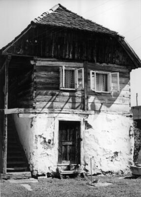 Unčani (Dvor na Uni) - Kuća Ane Mutavđije, pogled na zabatno