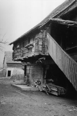 Bok Palanječki (Martinska Ves) - Dio bočnog pročelja drvene 