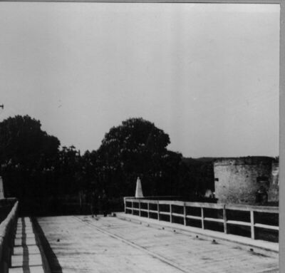 Hrvatska Kostajnica - Stari grad - Most na Uni i obelisci na